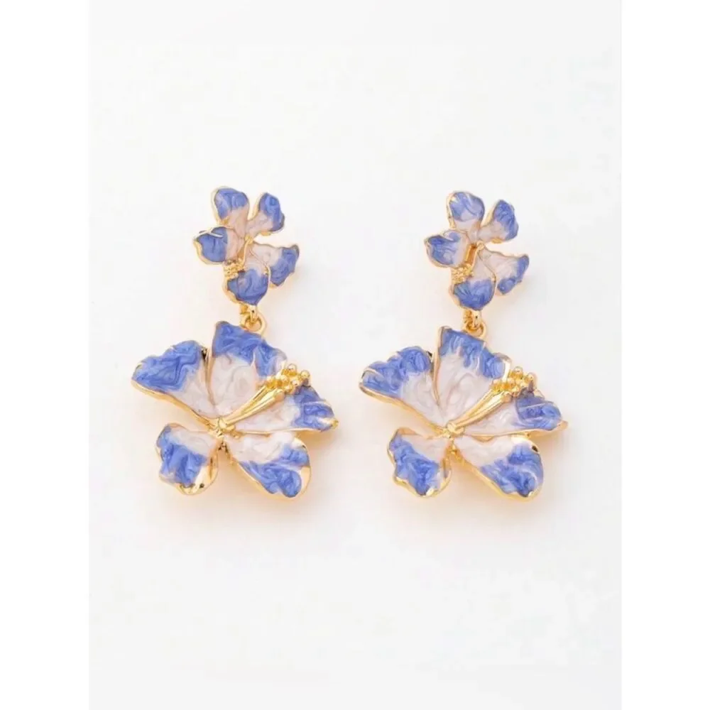 Lavender hibiscus drop earrings A1908